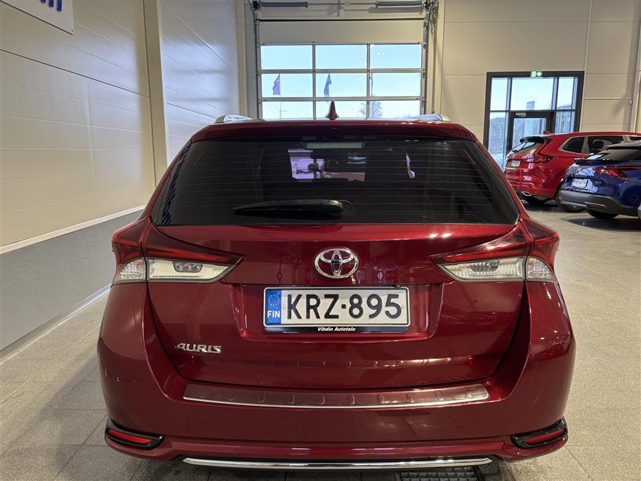 TOYOTA Auris 2017