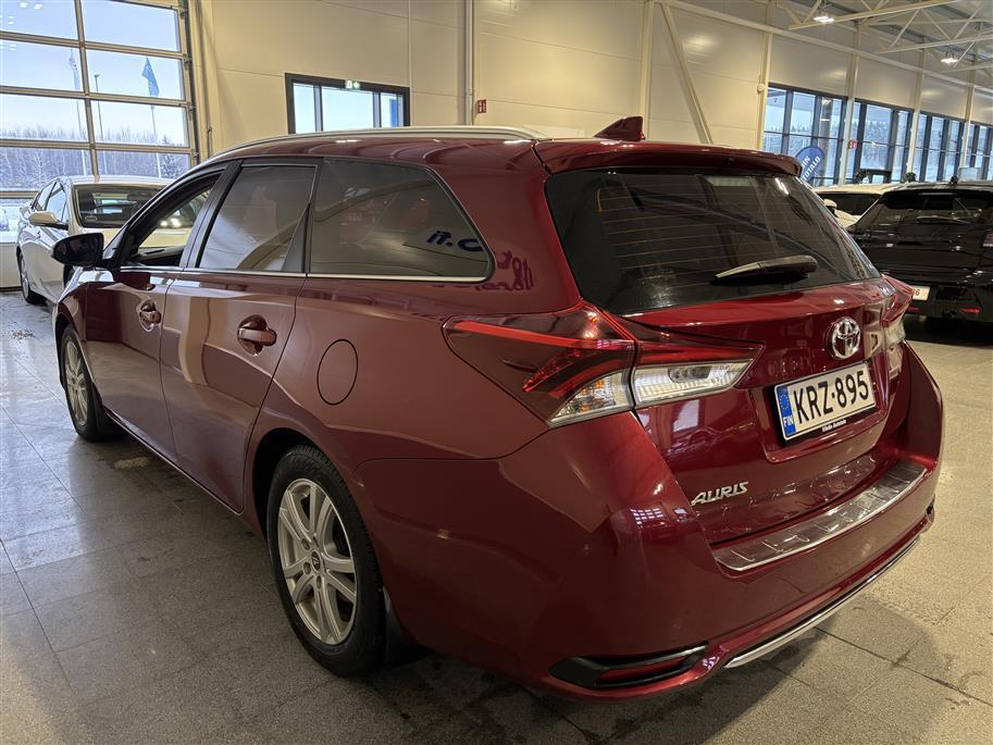 TOYOTA Auris 2017