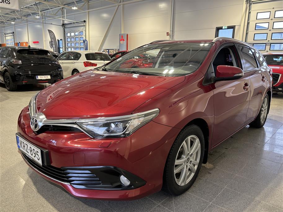 TOYOTA Auris 2017