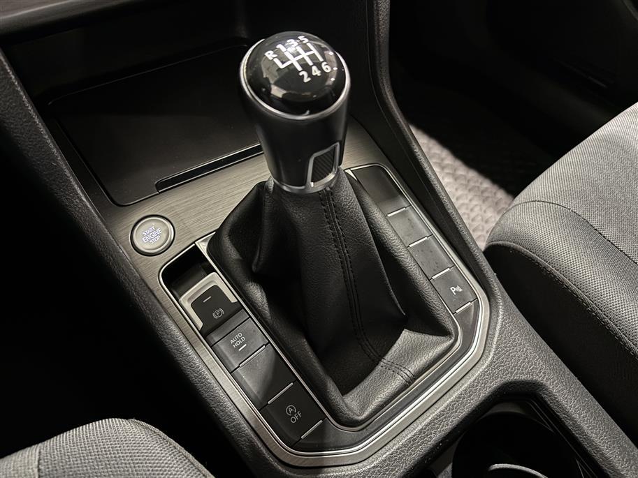 VOLKSWAGEN Golf Sportsvan 2015