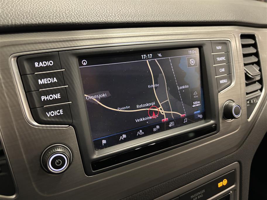 VOLKSWAGEN Golf Sportsvan 2015