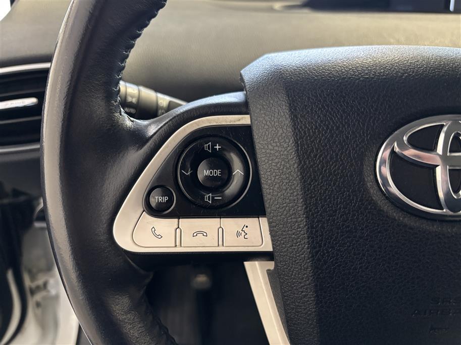 Toyota Prius Plug-in 2019