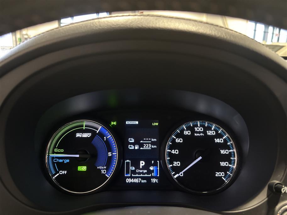 MITSUBISHI Outlander PHEV 2020