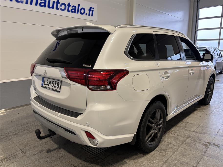 MITSUBISHI Outlander PHEV 2020