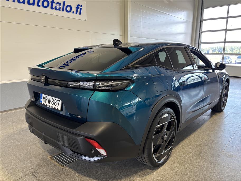 Peugeot 408 2023