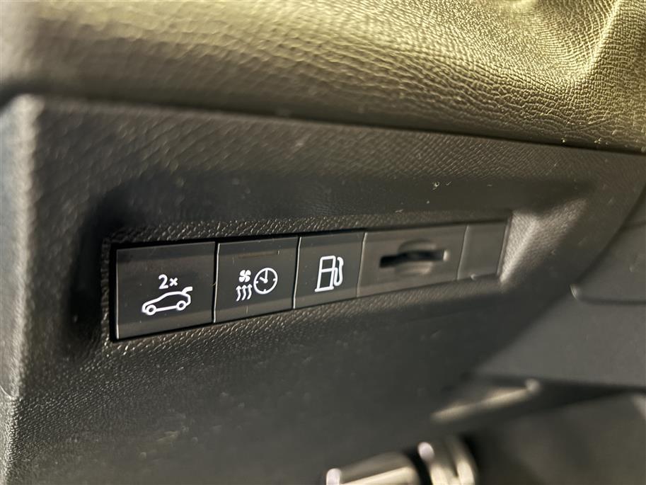 Peugeot 408 2023