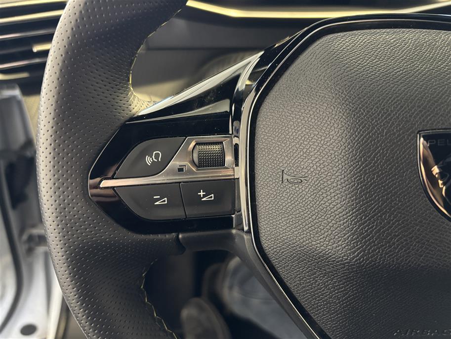 Peugeot e-2008 2024