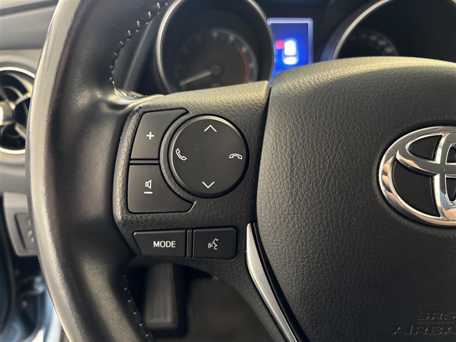 Toyota Auris 2016