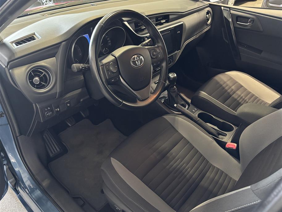 Toyota Auris 2016