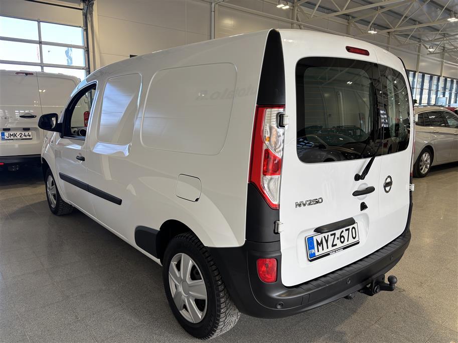 NISSAN NV250 2021