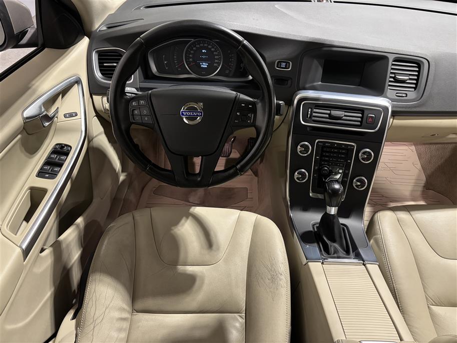 VOLVO S60 2015