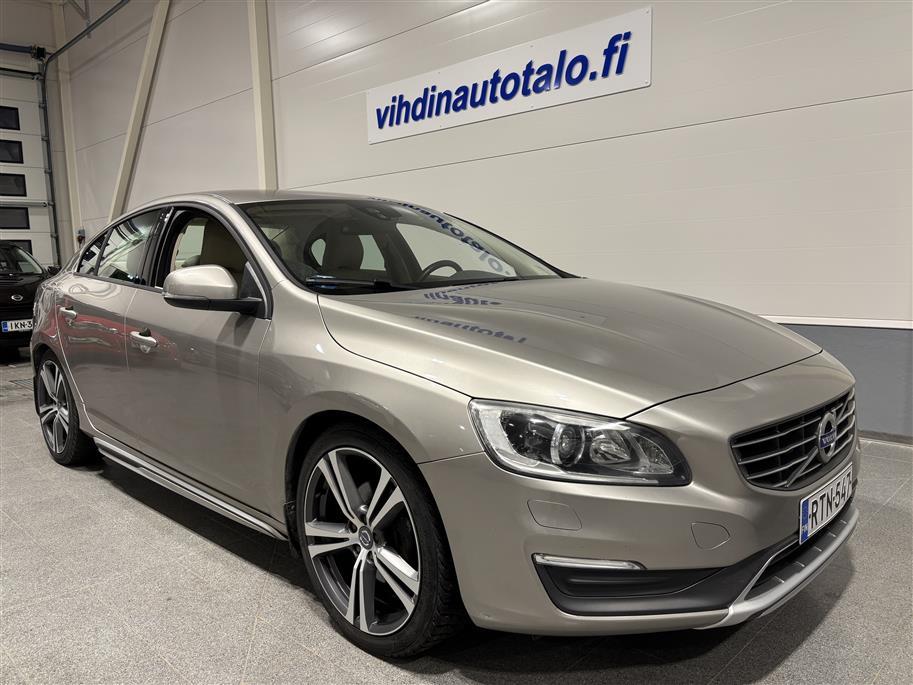 VOLVO S60 2015