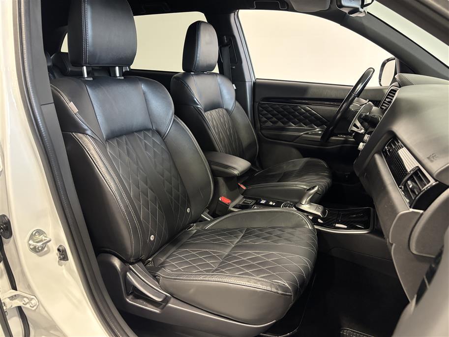 MITSUBISHI Outlander PHEV 2021