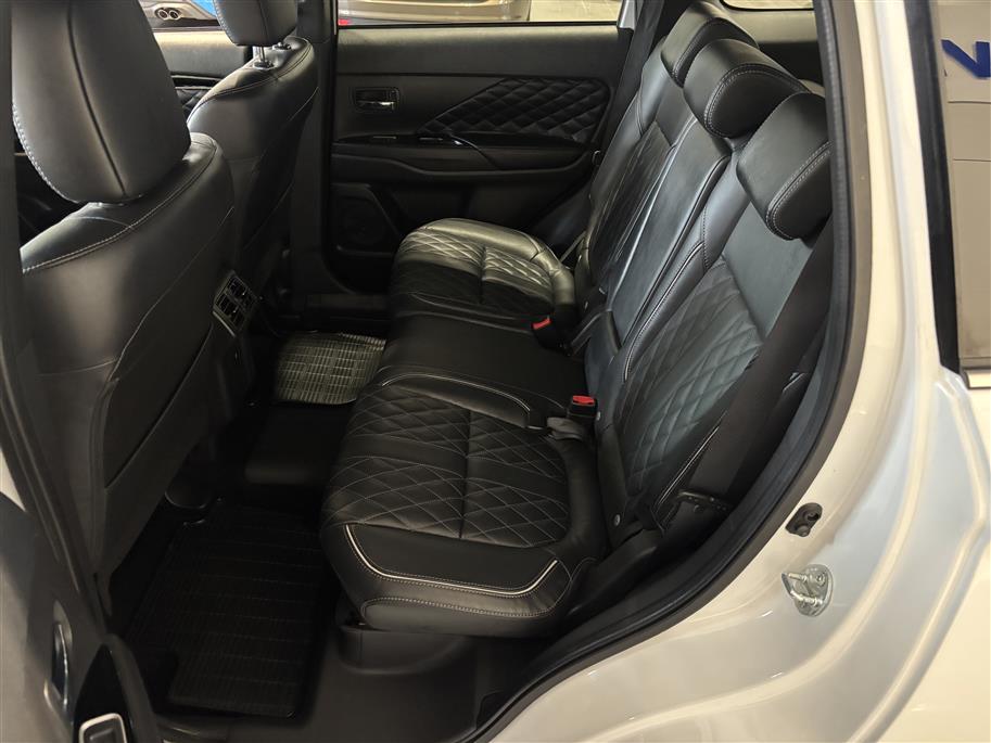 MITSUBISHI Outlander PHEV 2021
