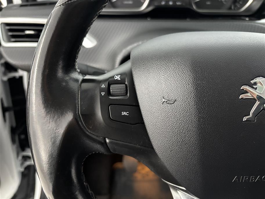 PEUGEOT 2008 2015