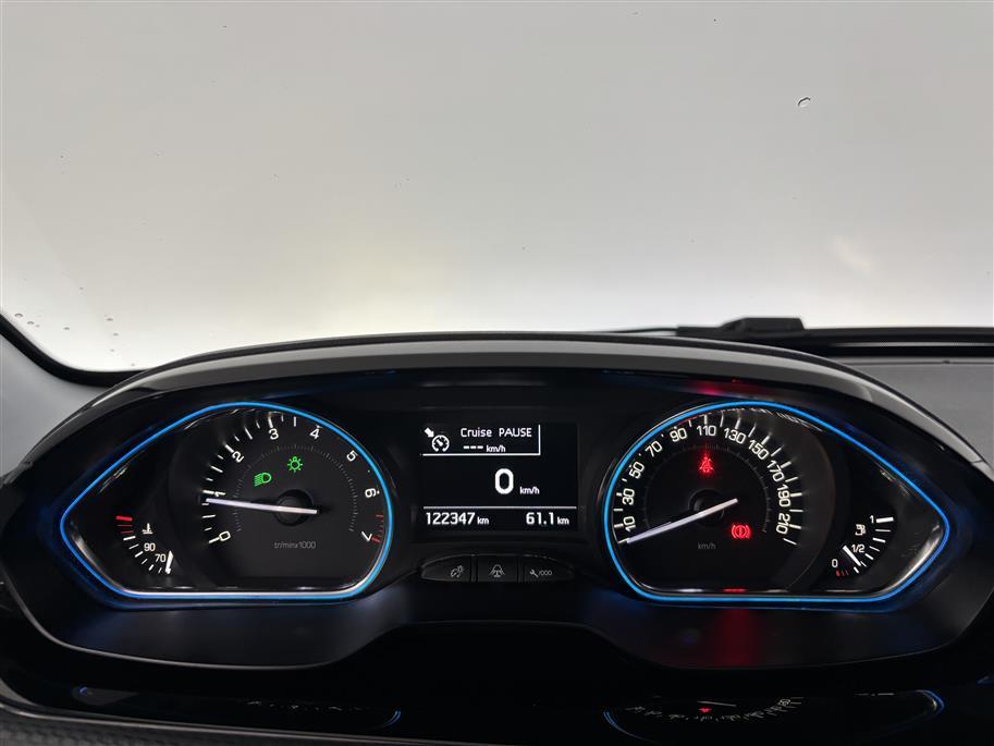 PEUGEOT 2008 2015