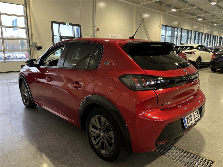 Peugeot e-208 2021