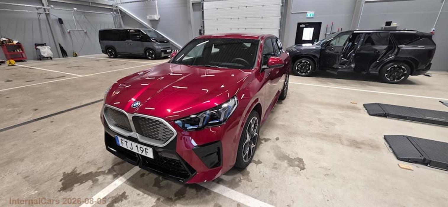 BMW IX2 2026