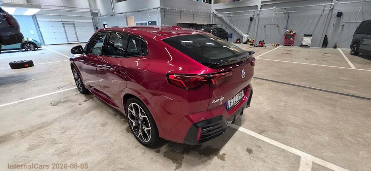 BMW IX2 2026