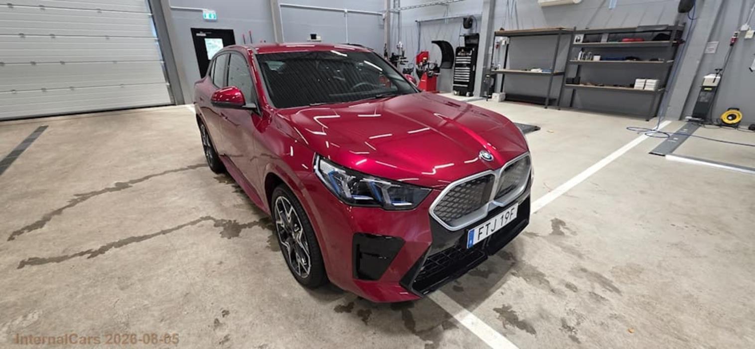 BMW IX2 2026