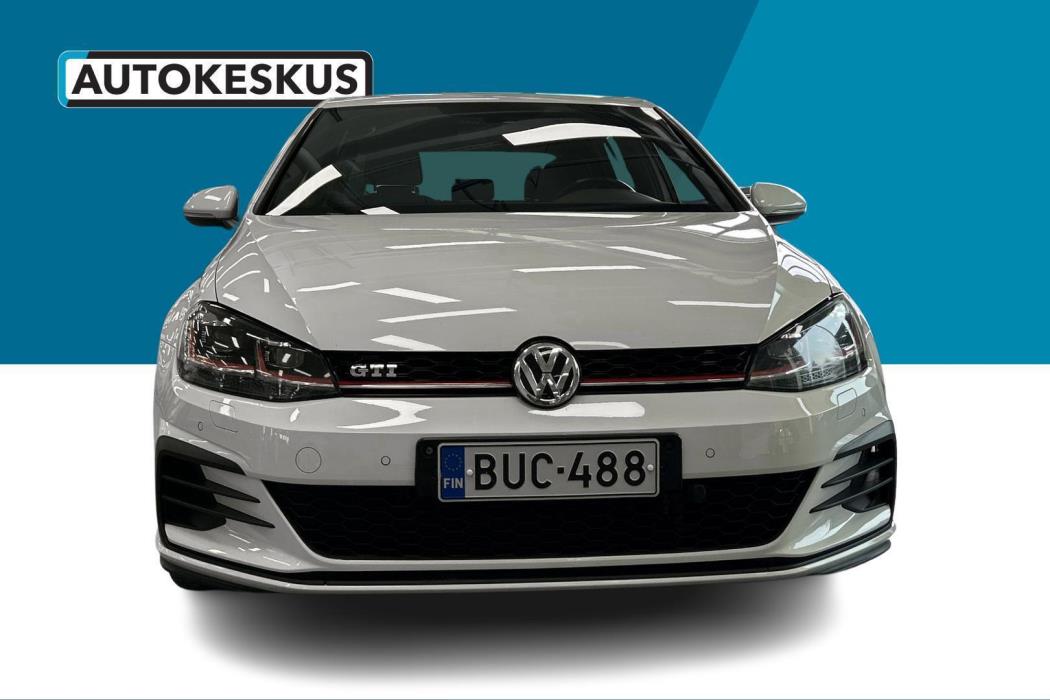 VOLKSWAGEN Golf 2017