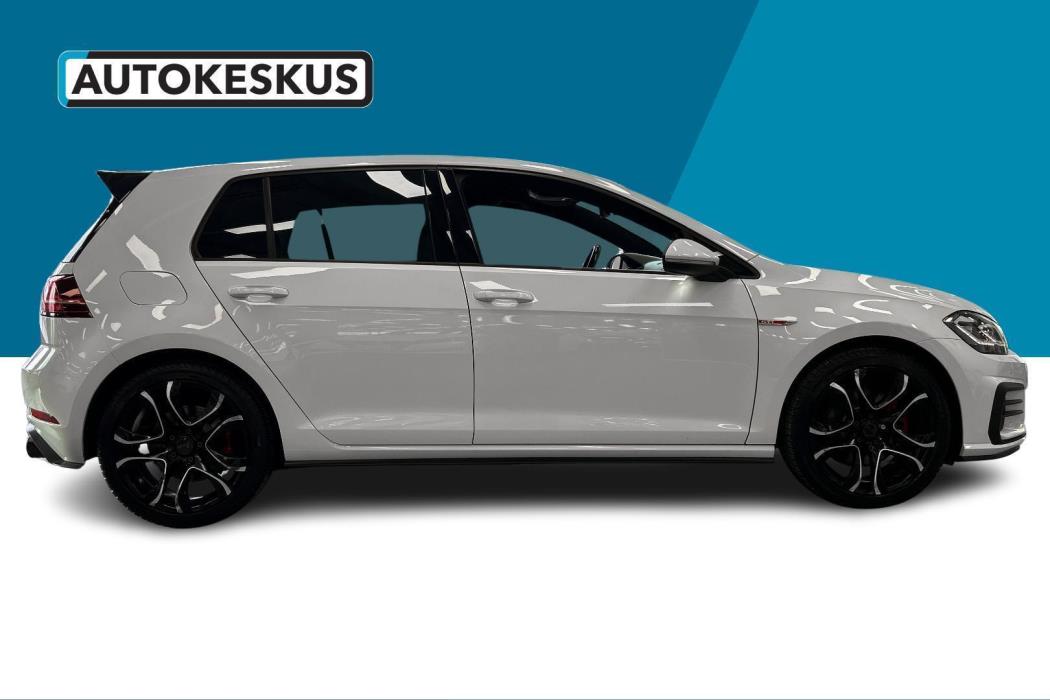 VOLKSWAGEN Golf 2017