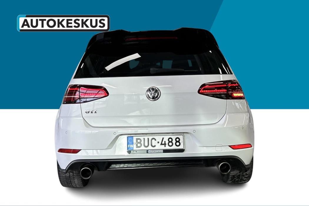 VOLKSWAGEN Golf 2017