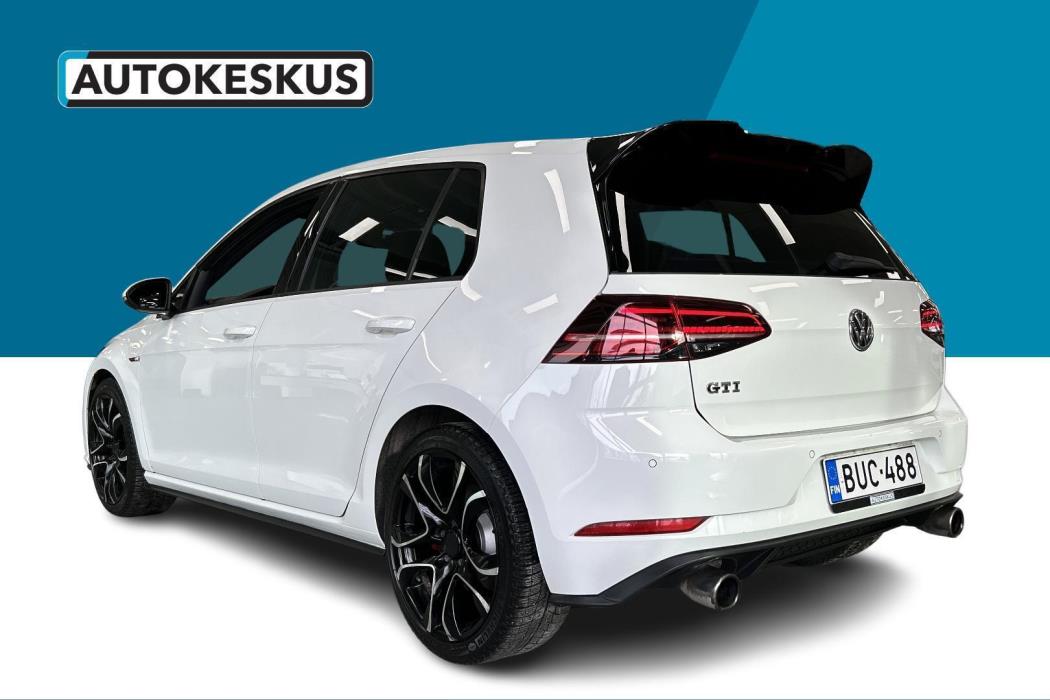 VOLKSWAGEN Golf 2017