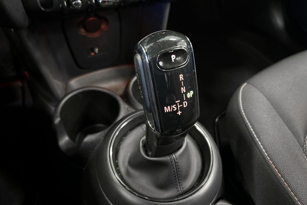 MINI Hatchback 2019