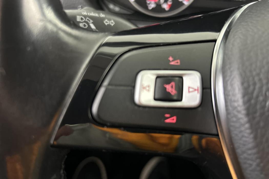 VOLKSWAGEN Amarok 2019