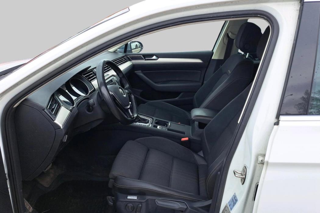 VOLKSWAGEN Passat 2017