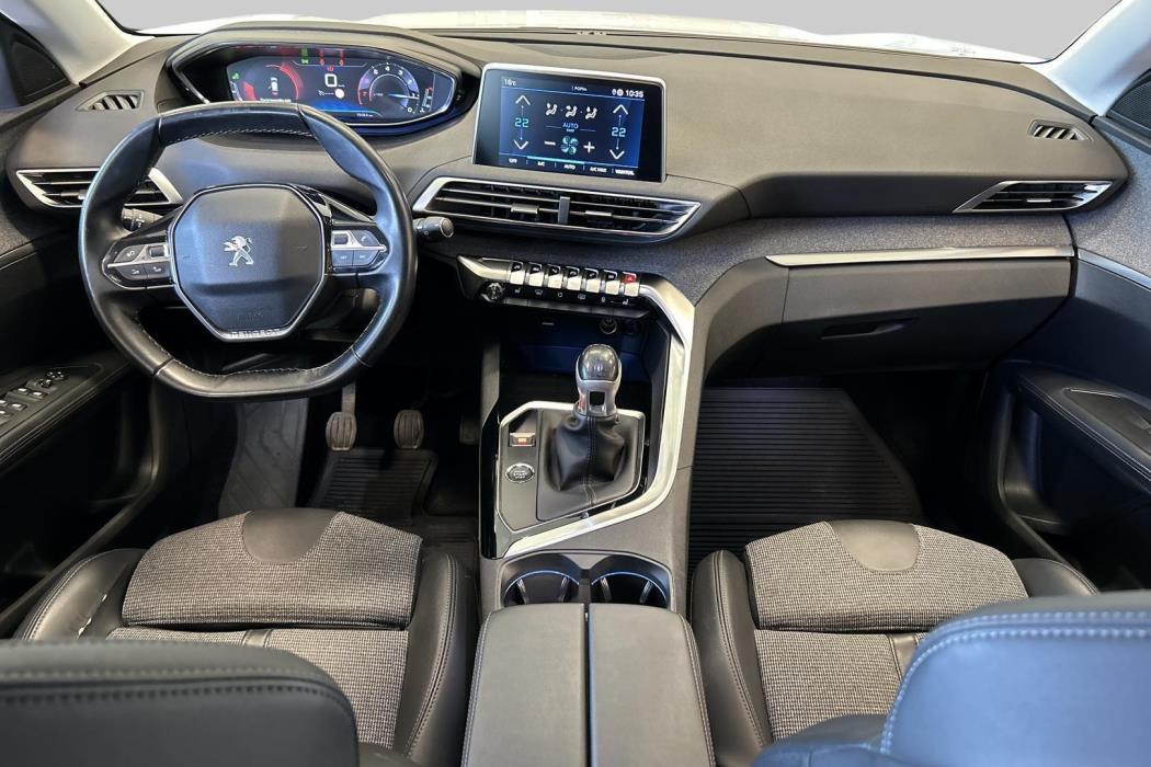 PEUGEOT 3008 2019