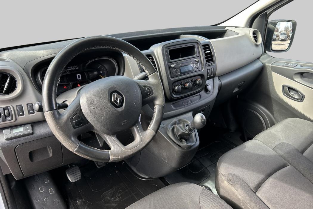 RENAULT Trafic 2015