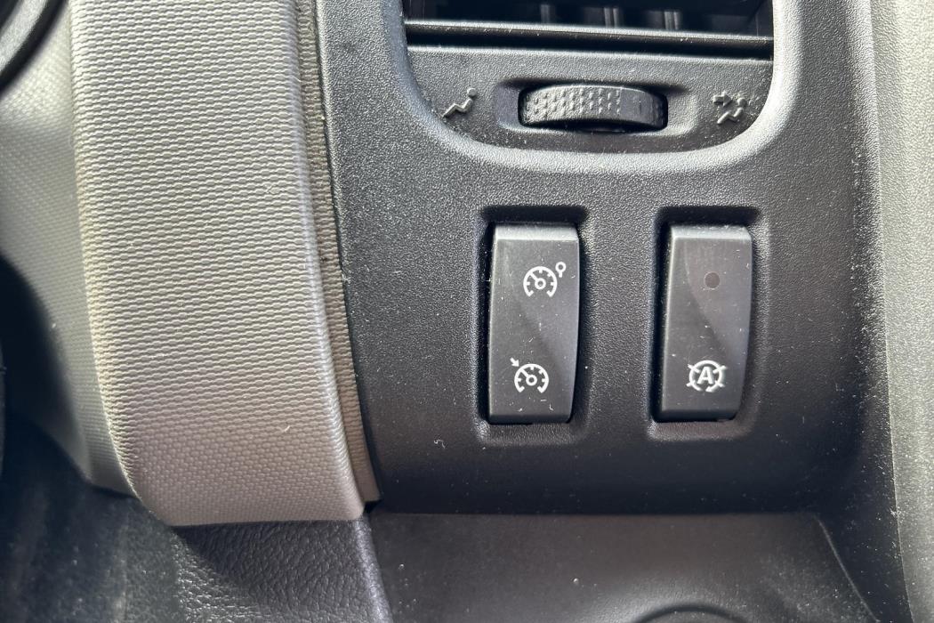 RENAULT Trafic 2015