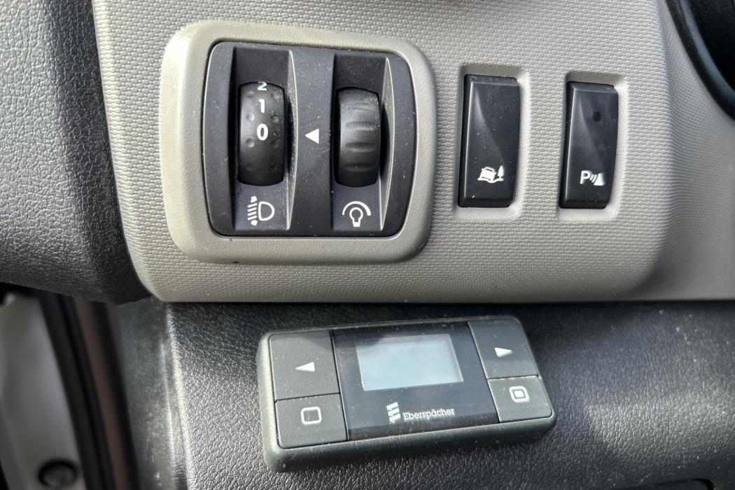 RENAULT Trafic 2015
