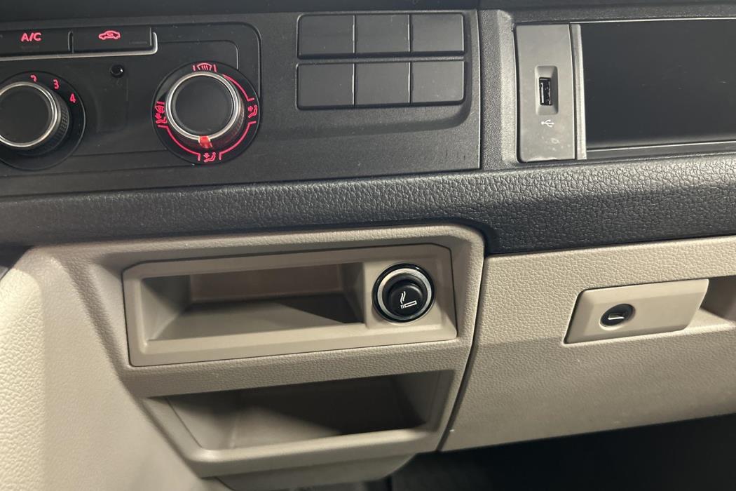 VOLKSWAGEN Transporter 2016