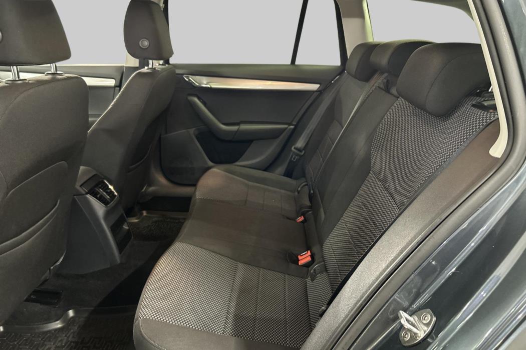 SKODA Octavia 2016