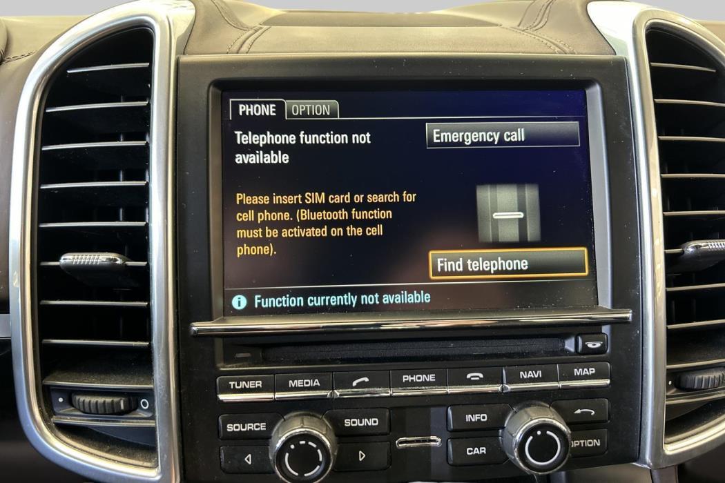 PORSCHE Cayenne 2015