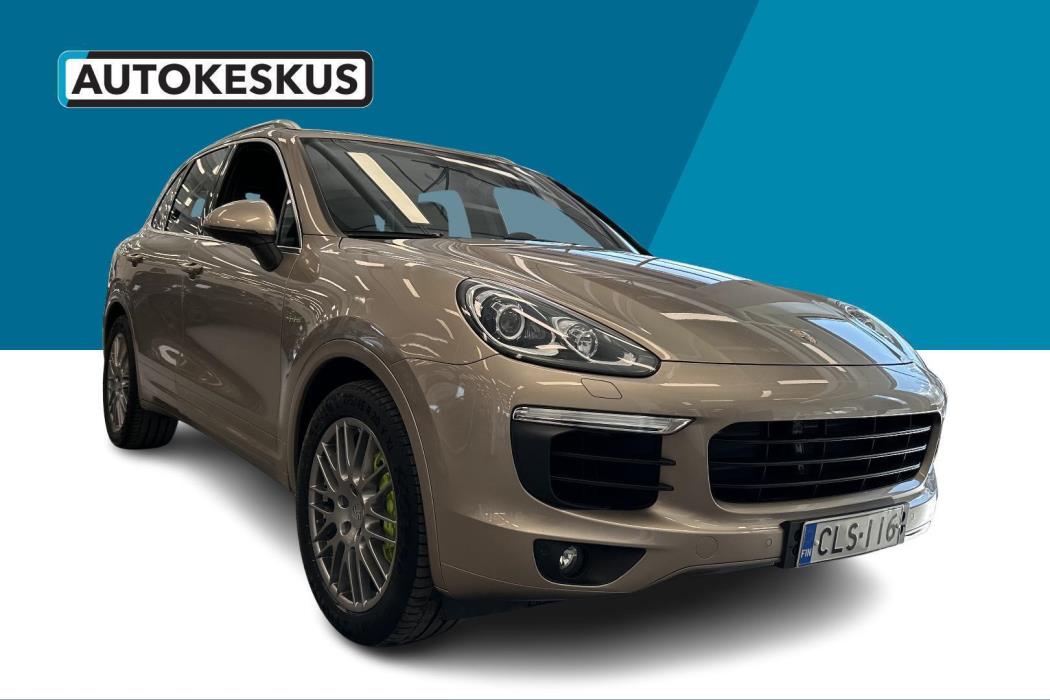 PORSCHE Cayenne 2015