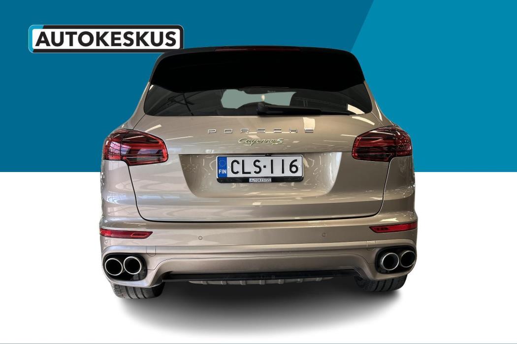 PORSCHE Cayenne 2015