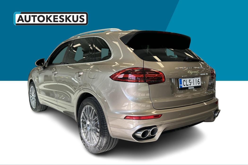 PORSCHE Cayenne 2015