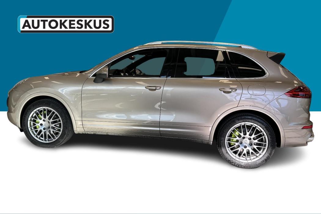 PORSCHE Cayenne 2015