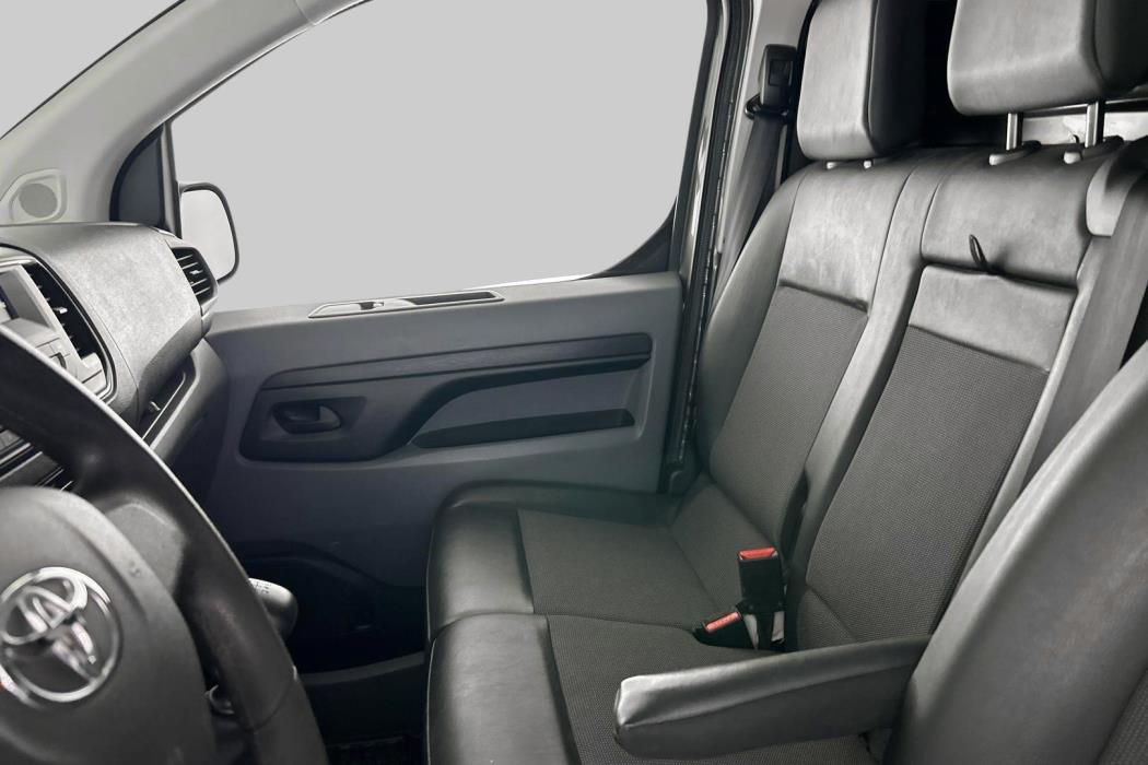 TOYOTA Proace 2020