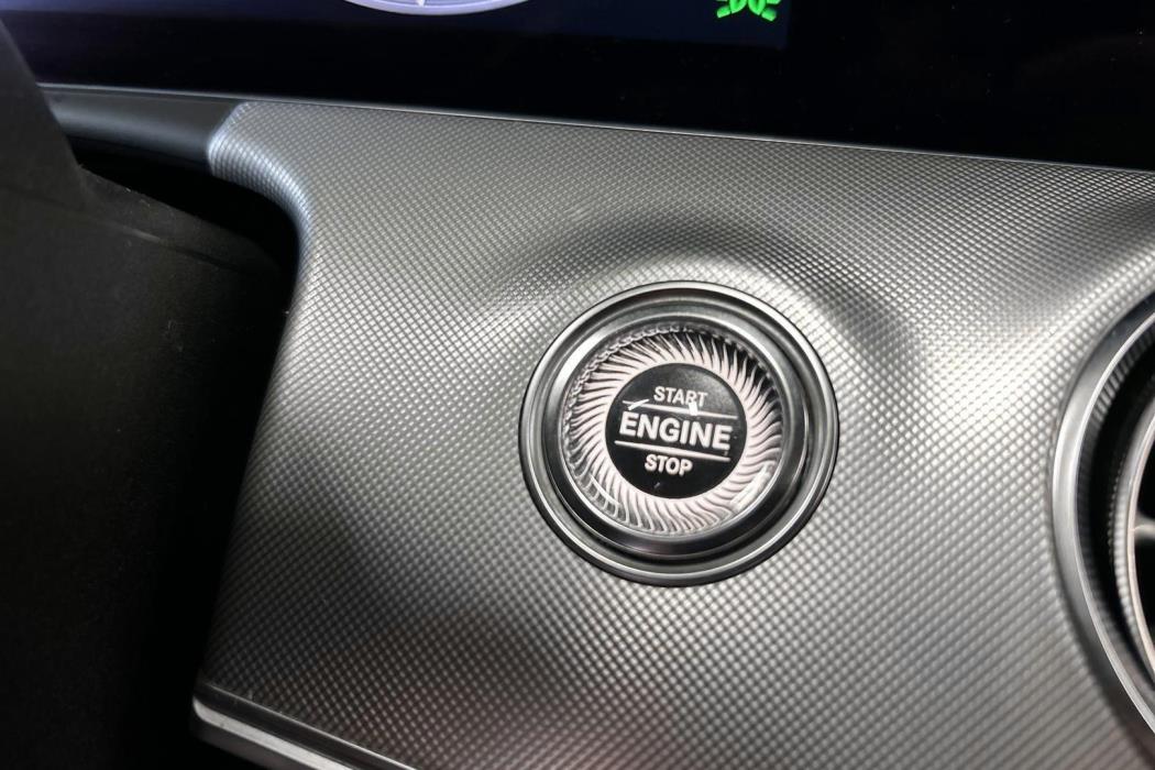 MERCEDES-BENZ E 2018