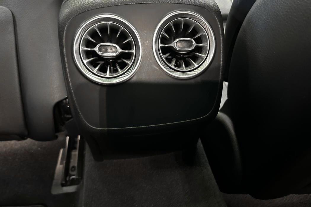 MERCEDES-BENZ E 2018