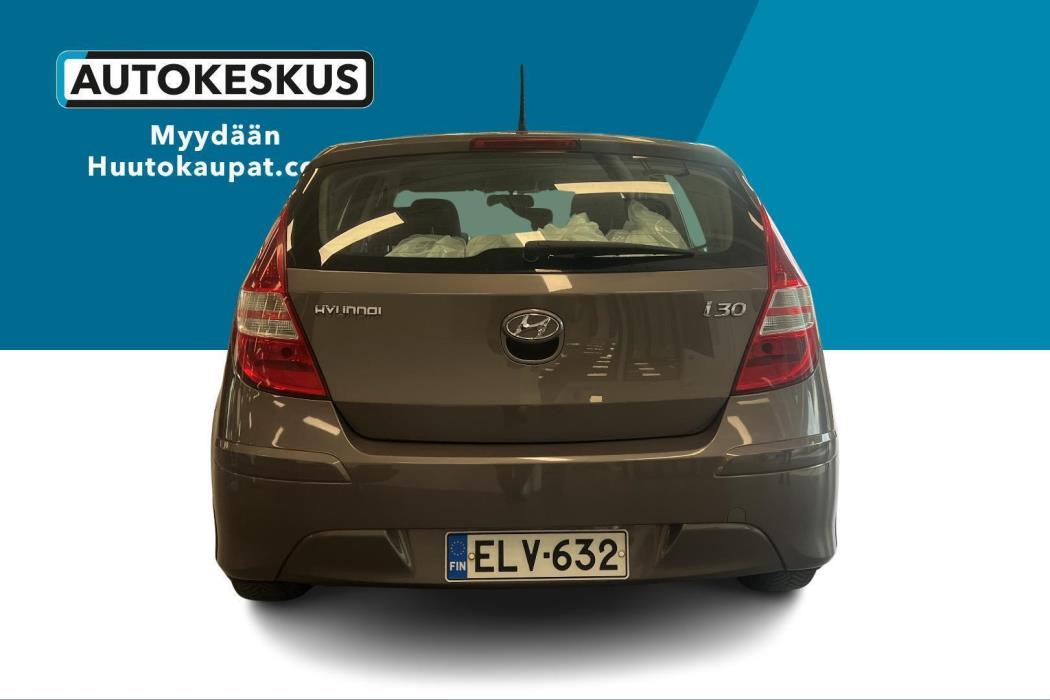 HYUNDAI i30 2011