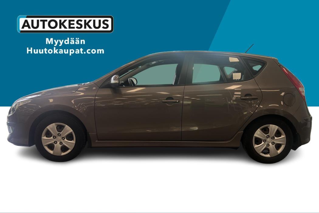 HYUNDAI i30 2011
