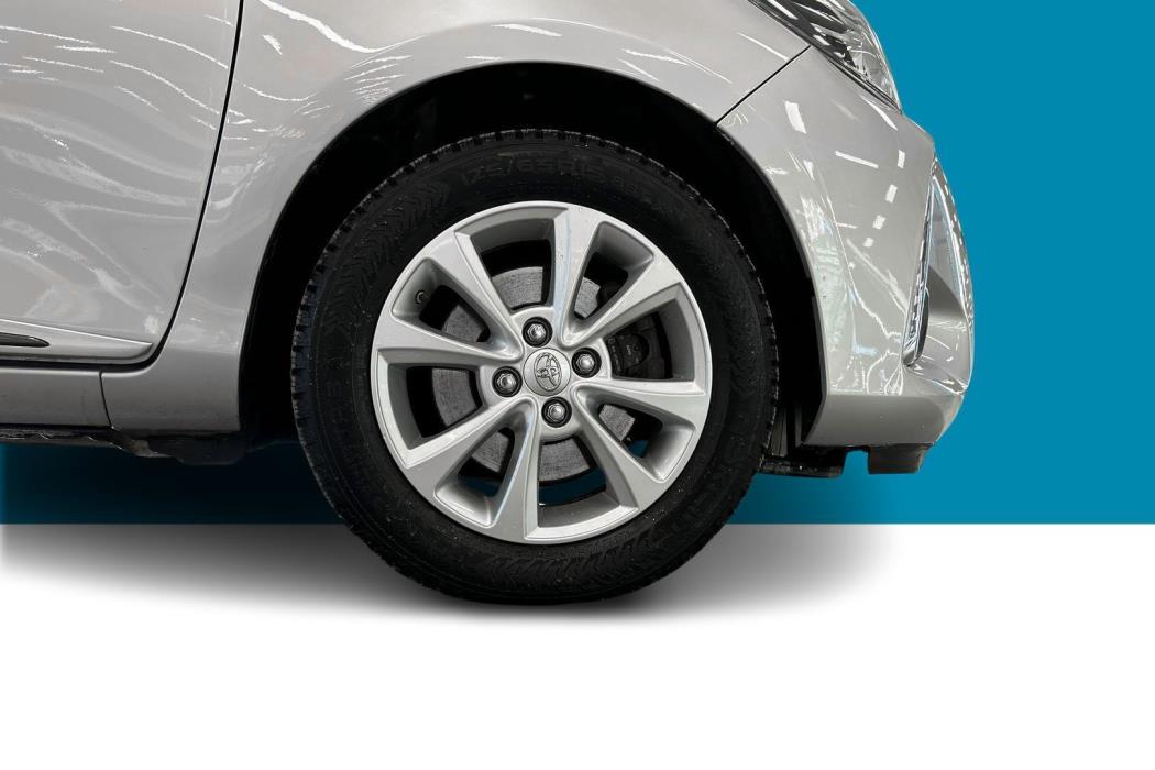 TOYOTA Yaris 2019