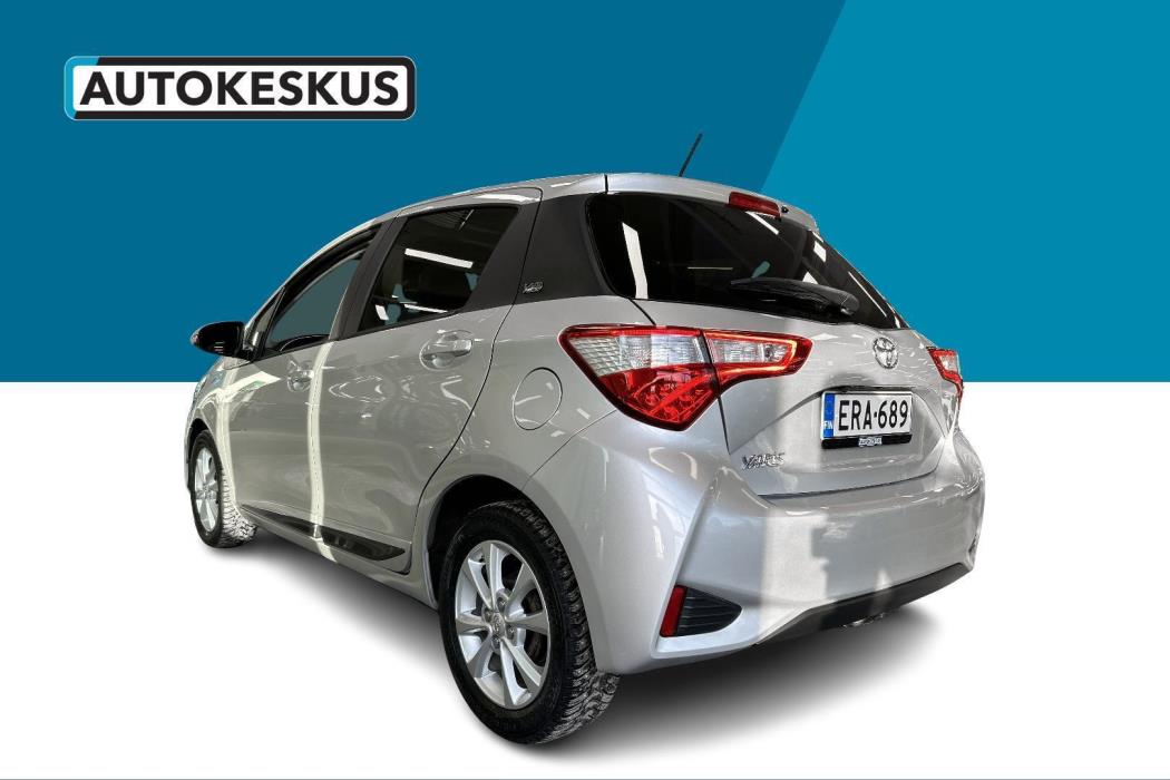 TOYOTA Yaris 2019