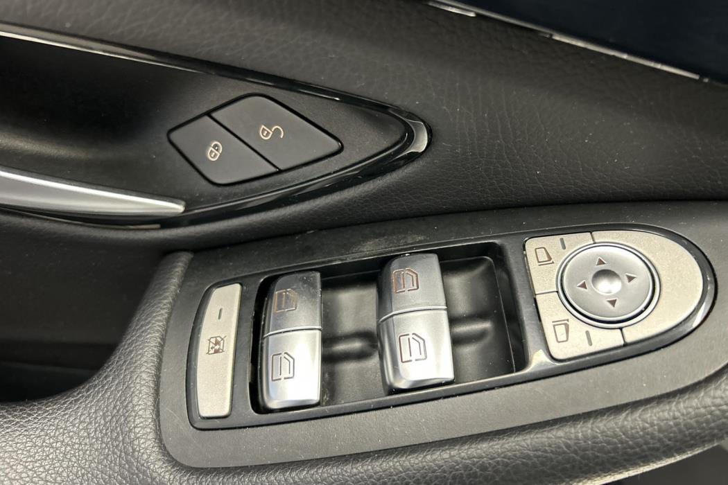 MERCEDES-BENZ C 2016